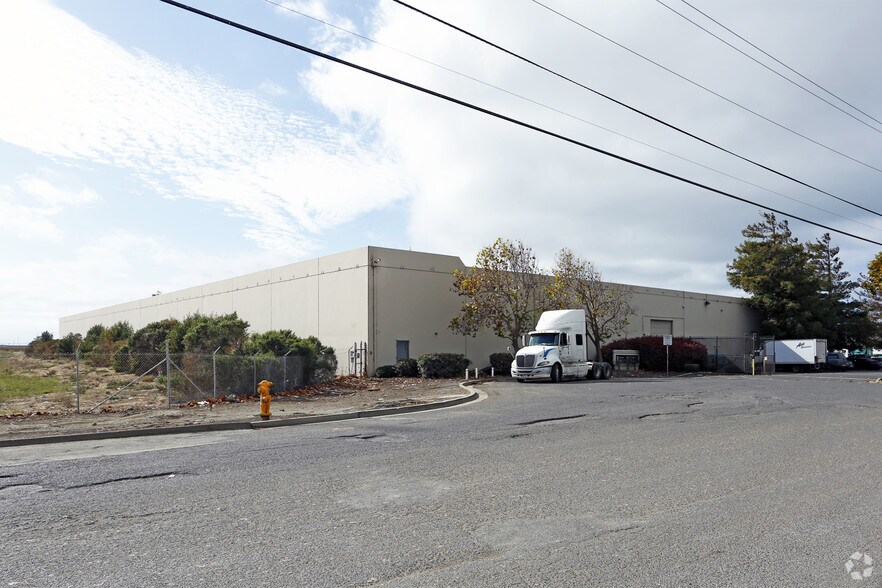 3650-3668 Enterprise Ave, Hayward, CA for rent - Building Photo - Image 1 of 6