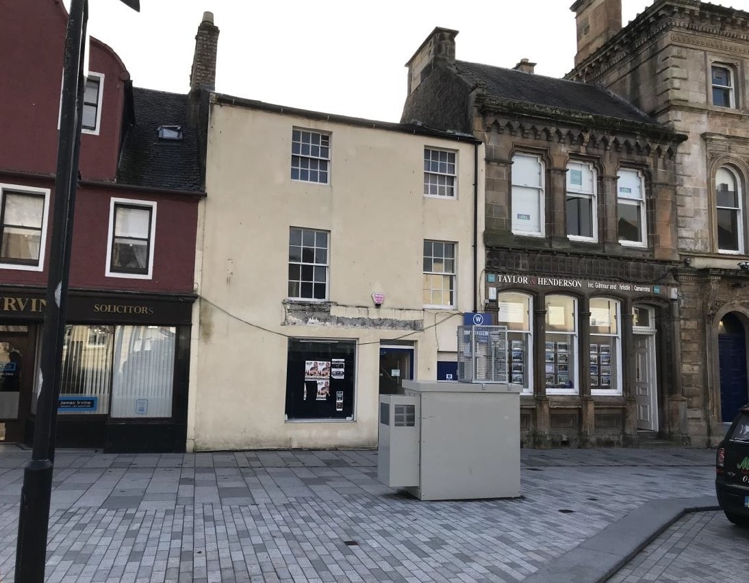 61-63 High St, Irvine for sale Primary Photo- Image 1 of 1