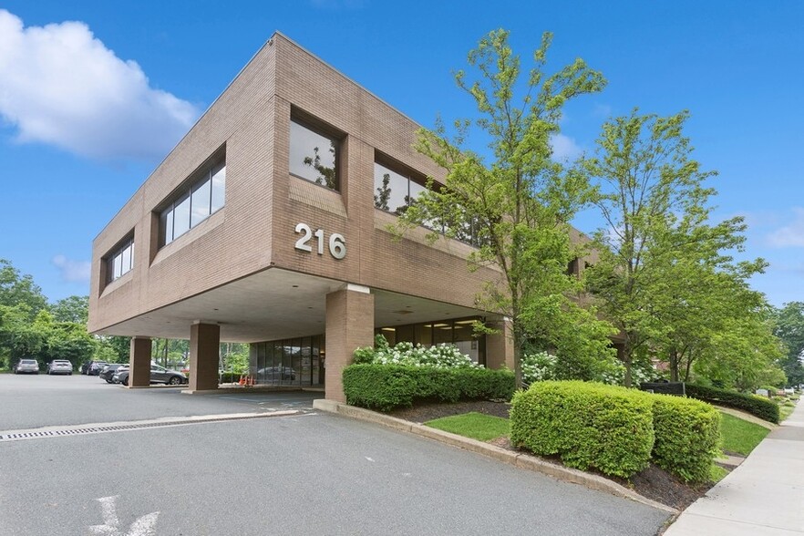 216 North Ave E, Cranford, NJ for sale - Building Photo - Image 1 of 1