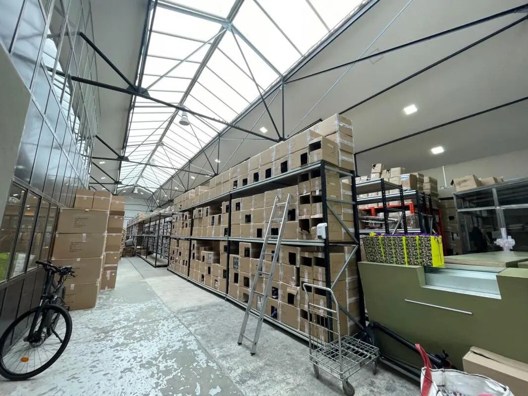 Office in Vitry-sur-Seine to rent Building Photo- Image 1 of 8