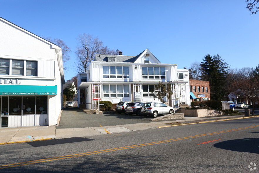 543 Valley Rd, Upper Montclair, NJ for rent - Building Photo - Image 2 of 5