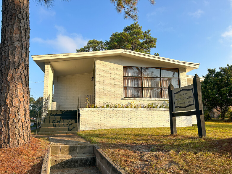 2408 Government St, Mobile, AL for sale - Building Photo - Image 2 of 10