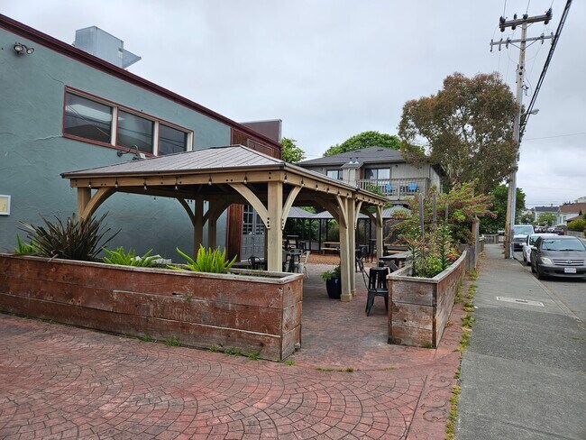 More details for 815 J St, Arcata, CA - Retail for Sale