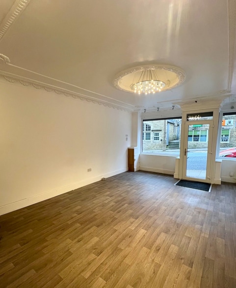 9 Station Road, Barnsley for sale - Interior Photo - Image 2 of 6