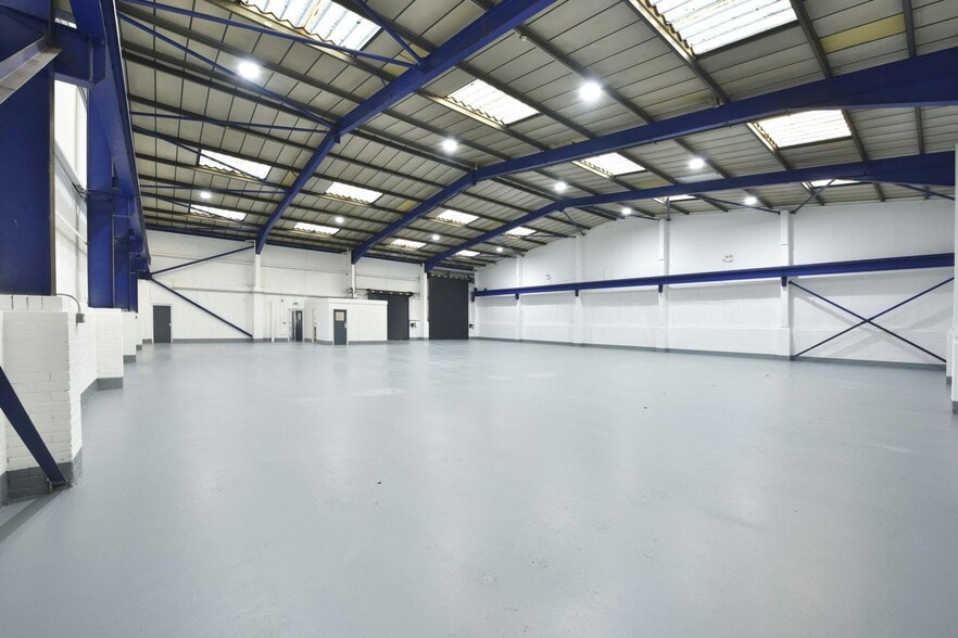 Roundthorn Industrial Estate, Ennis Close, Manchester to rent - Building Photo - Image 2 of 6
