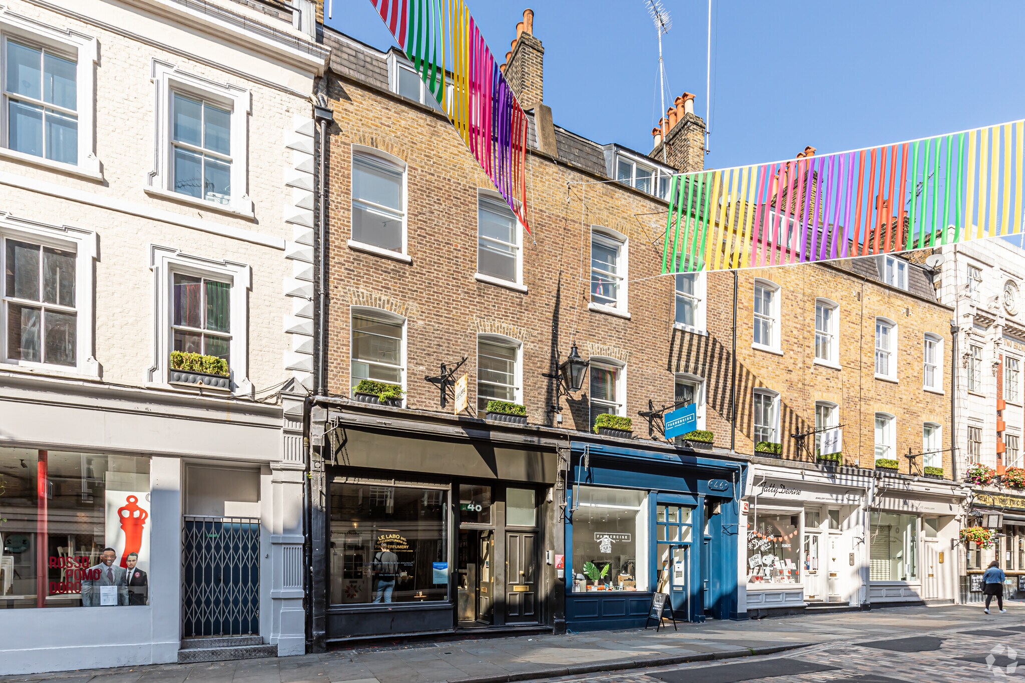 48 Monmouth St, London for sale Primary Photo- Image 1 of 1