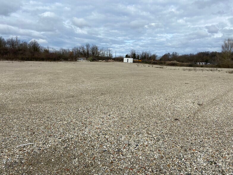 Chemin des Blaches, Grenay to rent - Other - Image 1 of 3