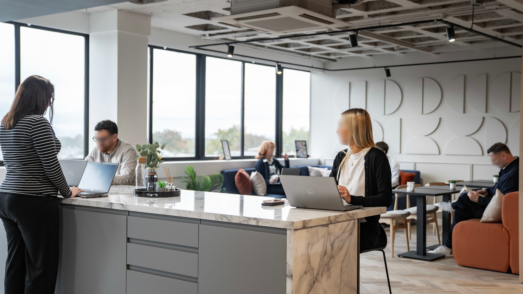 2 Woodlands Rd, Altrincham to rent Building Photo- Image 1 of 13