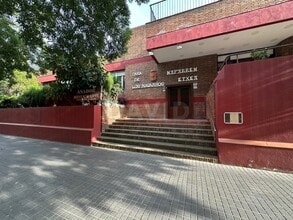 Retail in Barcelona, Barcelona to rent Interior Photo- Image 2 of 8