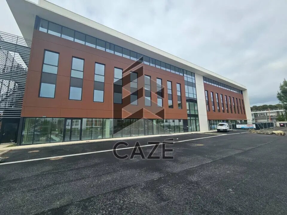 Office in Mérignac to rent Building Photo- Image 1 of 7