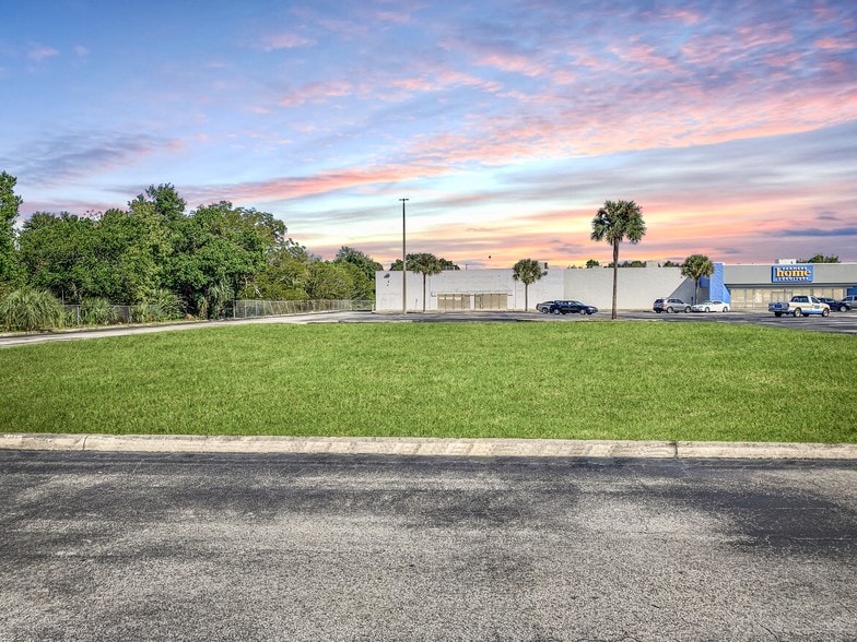 2421 Enterprise Rd, Orange City, FL for sale - Primary Photo - Image 2 of 6
