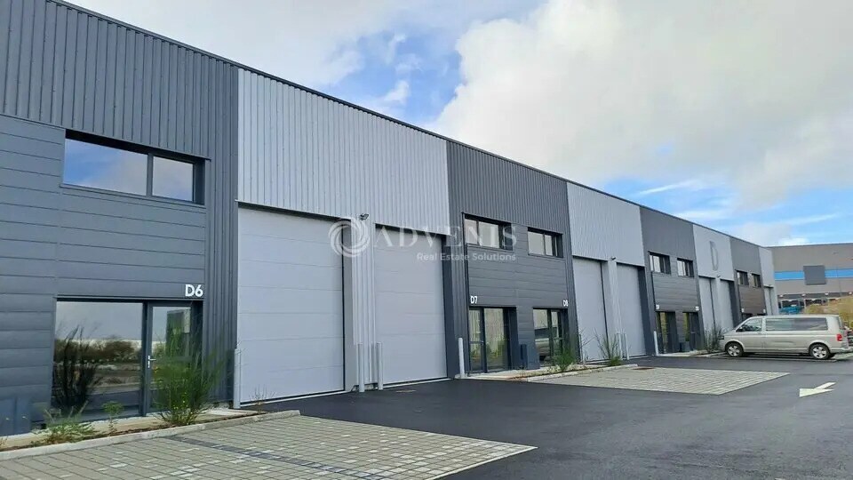 Light Industrial in GRANDCHAMP-DES-FONTAINES for sale Building Photo- Image 1 of 8