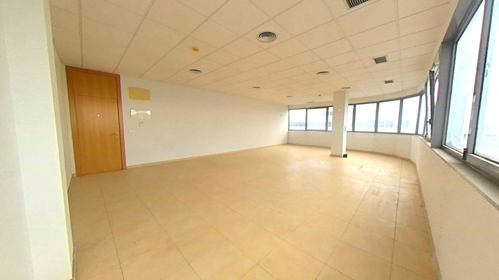 Calle Astronomía, 1, Sevilla, SEV 41015 - Unit 4 - - Interior Photo - Image 1 of 7