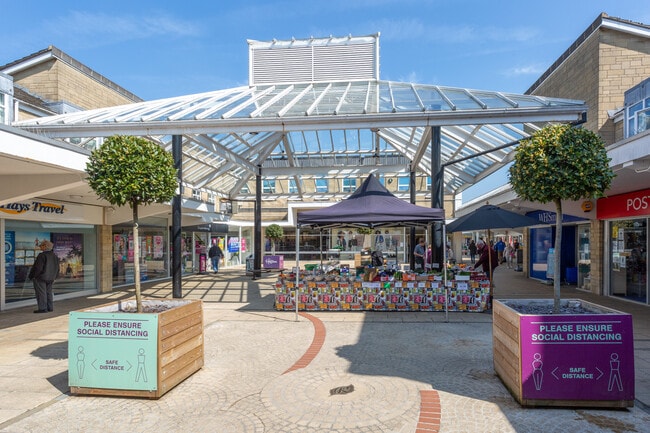 More details for North Row, Warminster - Retail to Rent