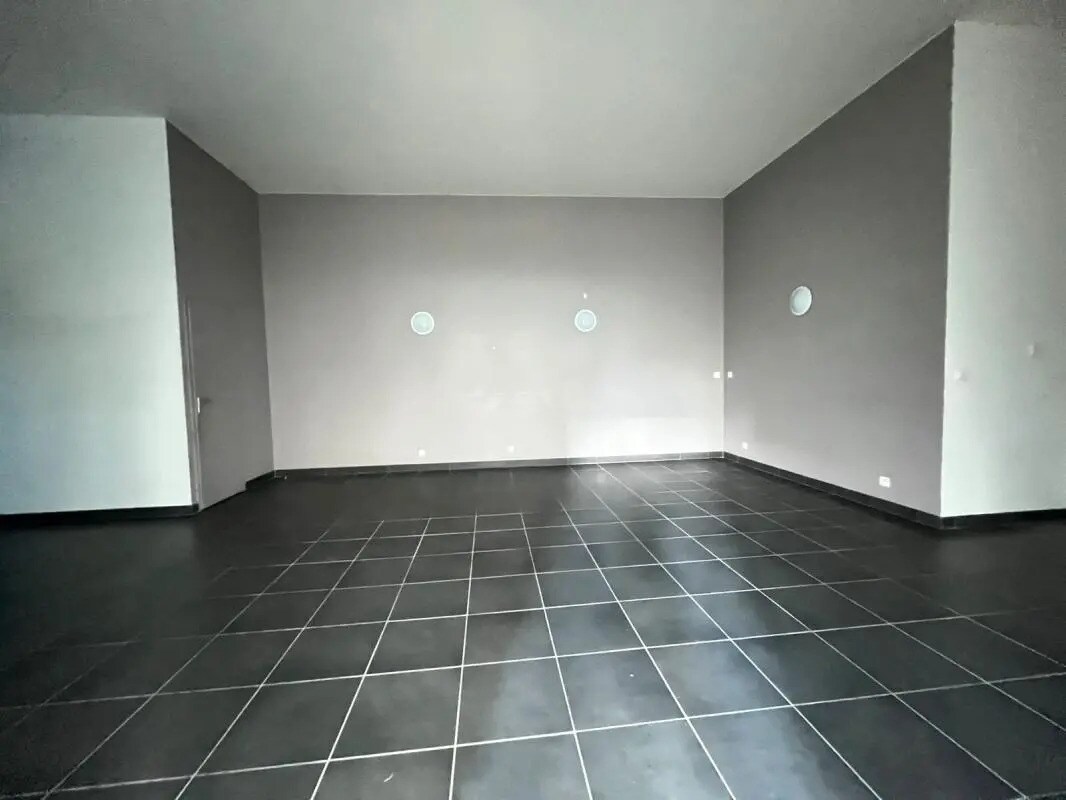 27 Rue D'Inkermann, Villeurbanne to rent Interior Photo- Image 1 of 5