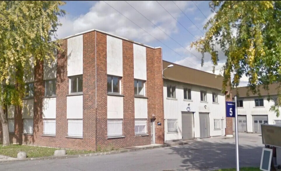 Light Industrial in Lisses to rent - Building Photo - Image 1 of 20