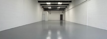 24 Willow Ln, Mitcham for sale Interior Photo- Image 2 of 7