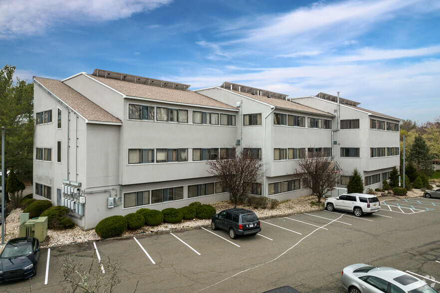 239 New Rd, Parsippany, NJ for rent - Building Photo - Image 1 of 11