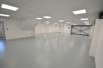 1-6 Lime Field South, South Molton to rent Interior Photo- Image 2 of 5