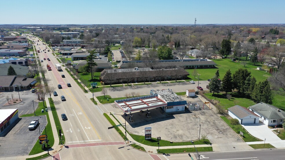 1410 W Main St, Sun Prairie, WI for sale - Primary Photo - Image 1 of 1