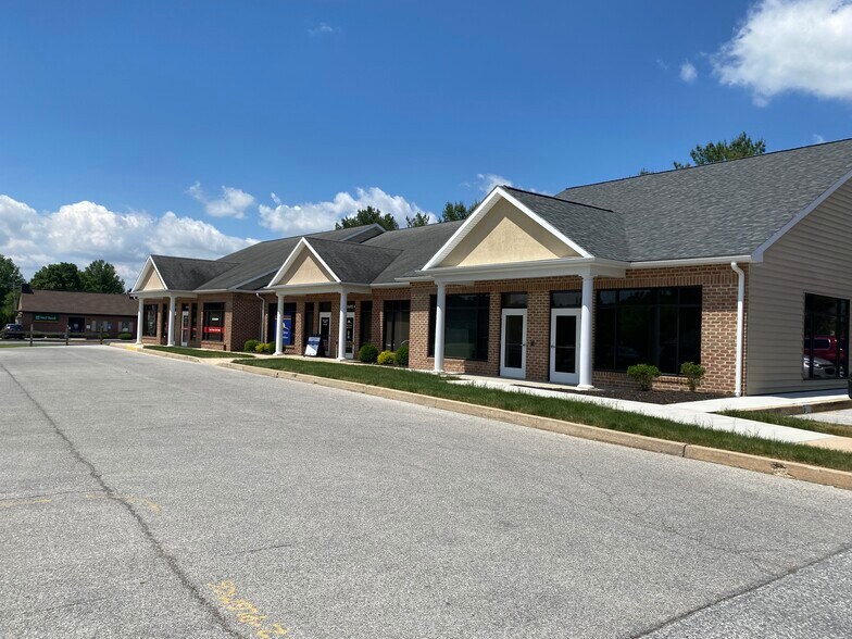 430 N Main St, Spring Grove, PA to rent - Building Photo - Image 2 of 2