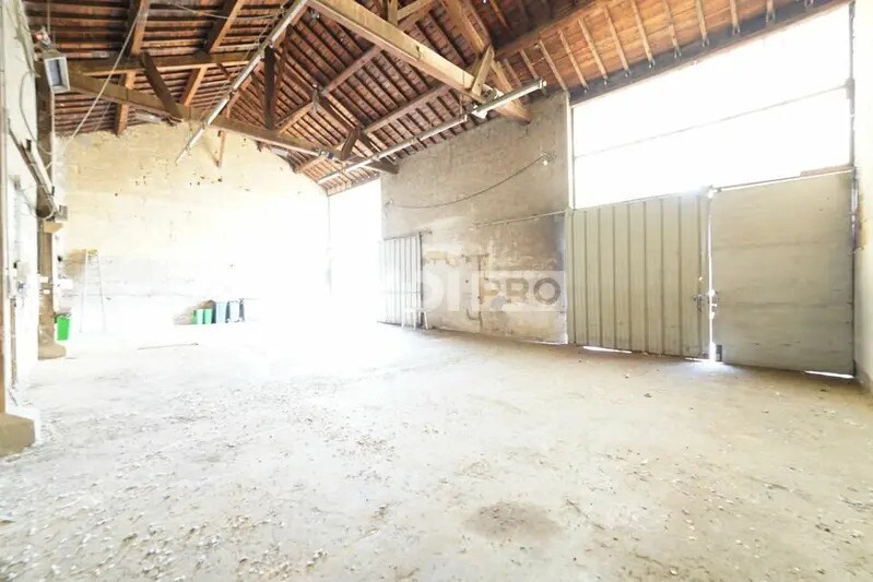 Industrial in Corbas to rent - Building Photo - Image 2 of 9