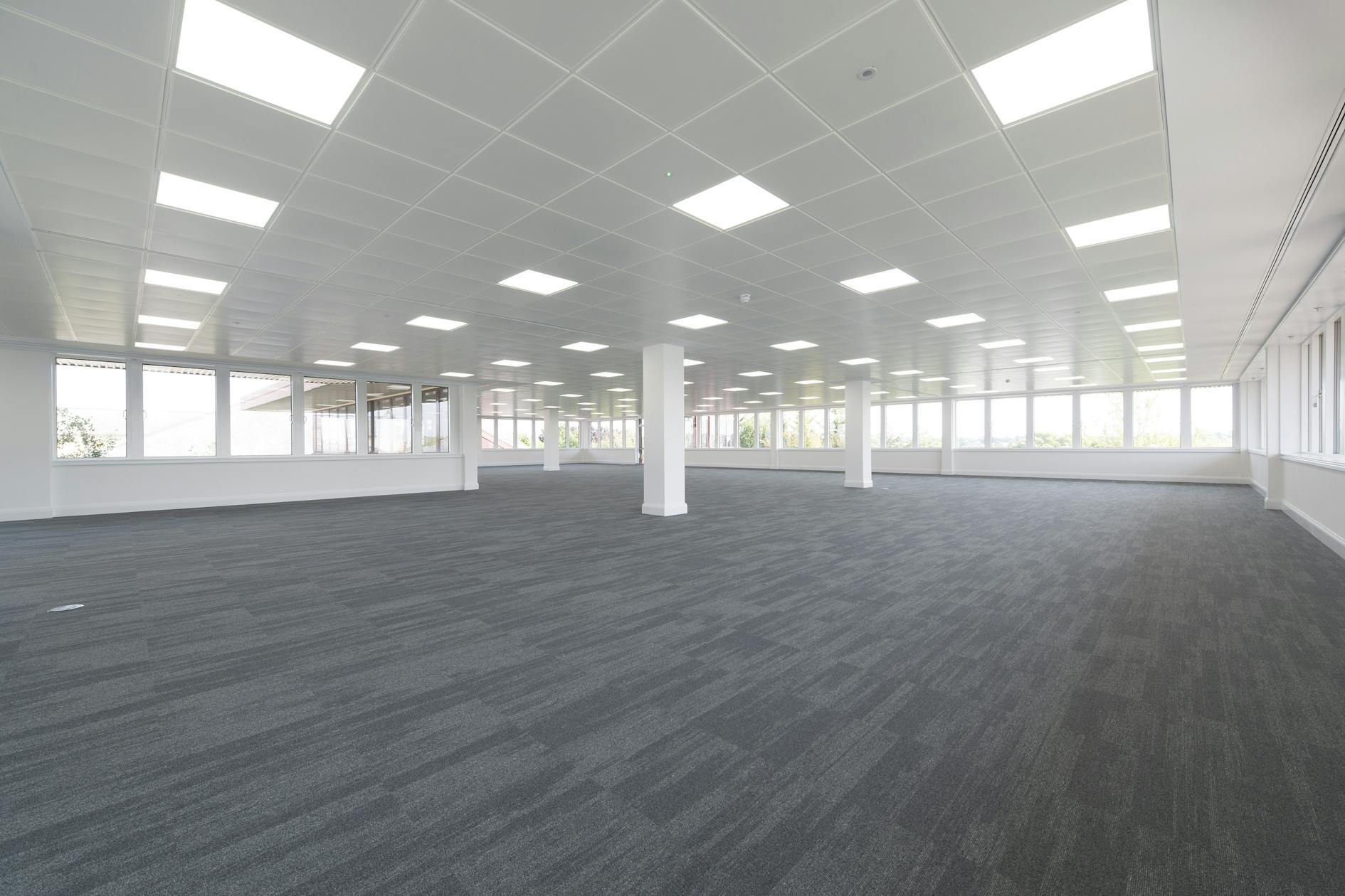 13 Colonial Way, Watford to rent Interior Photo- Image 1 of 2