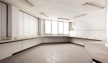 Retail in Barcelona, Barcelona to rent Interior Photo- Image 2 of 7