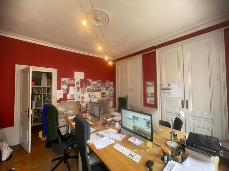 Office in Lyon to rent - Interior Photo - Image 2 of 7