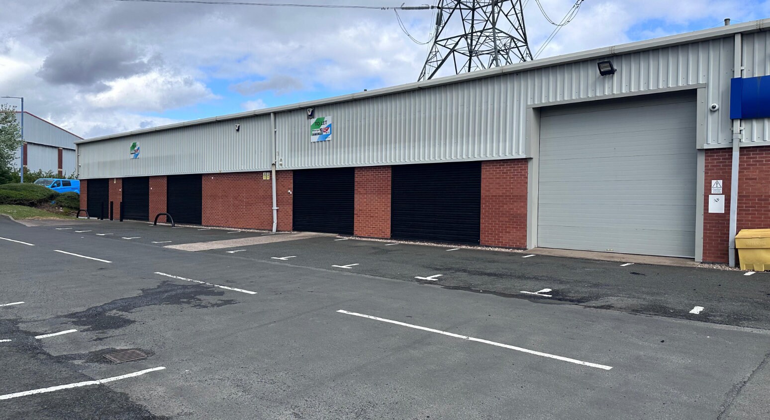 Portway Rd, Oldbury to rent Building Photo- Image 1 of 8