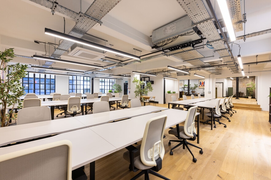 7-10 Charlotte Mews, London to rent - Building Photo - Image 1 of 11