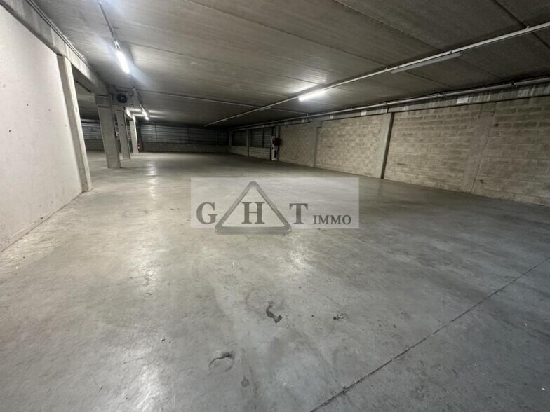 Industrial in Créteil to rent - Building Photo - Image 3 of 6