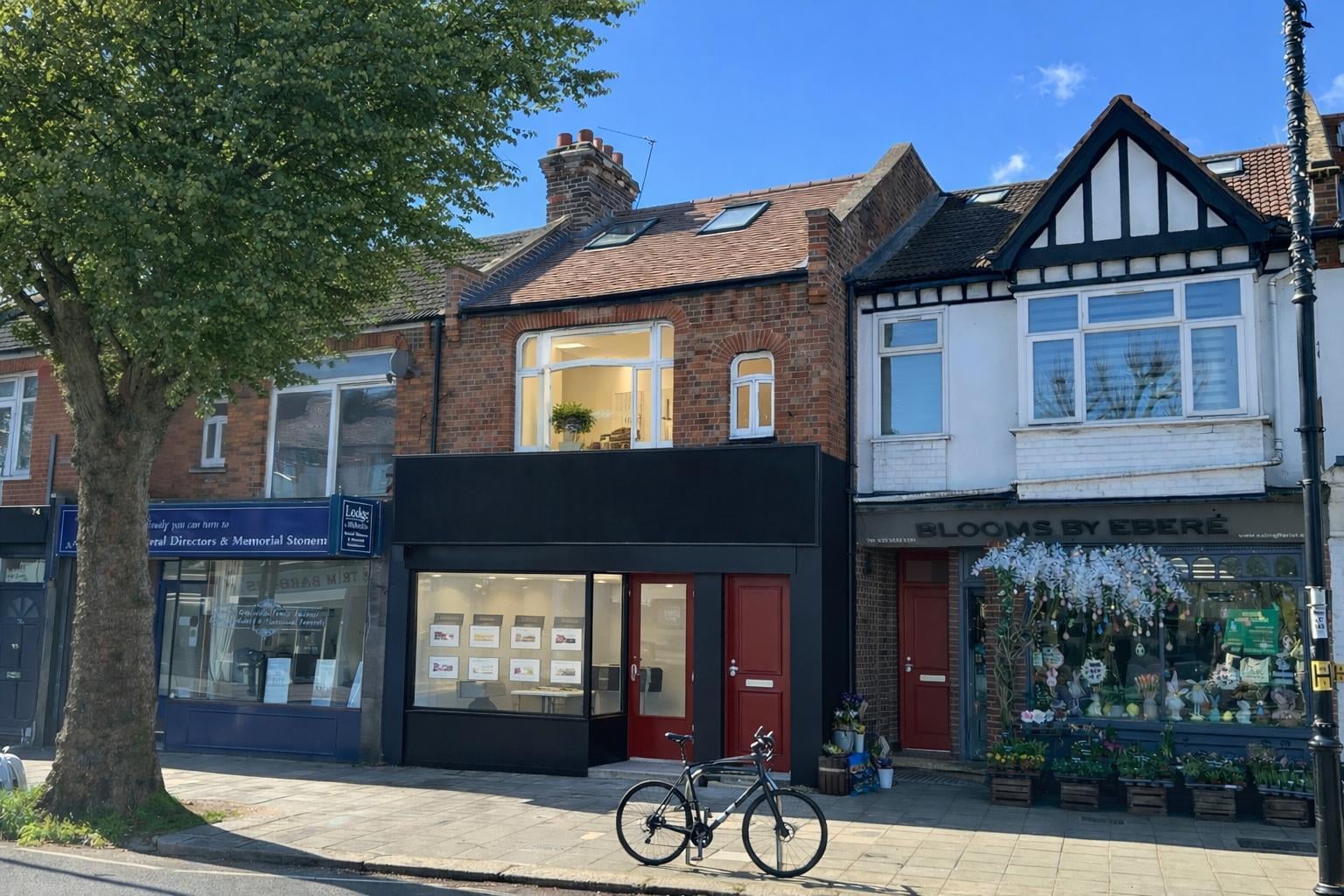 70 Northfield Ave, London to rent Building Photo- Image 1 of 2