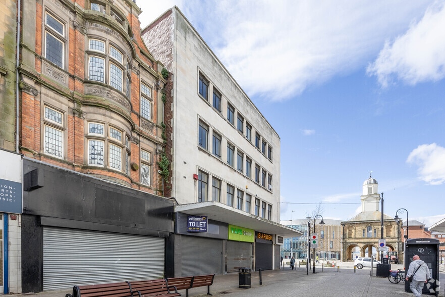 117-123 King St, South Shields to rent - Building Photo - Image 3 of 3