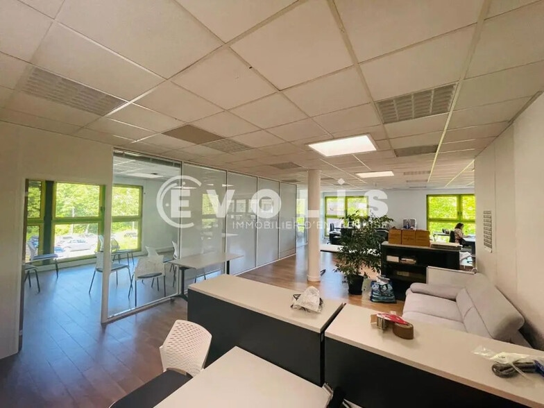 Office in Lognes to rent - Interior Photo - Image 2 of 5