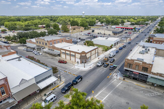 More details for 200 E Court St, Seguin, TX - Retail for Sale