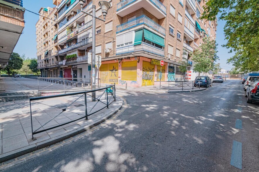Calle Profesor Tercedor Díaz, 4, Granada, Granada for sale - Building Photo - Image 3 of 34