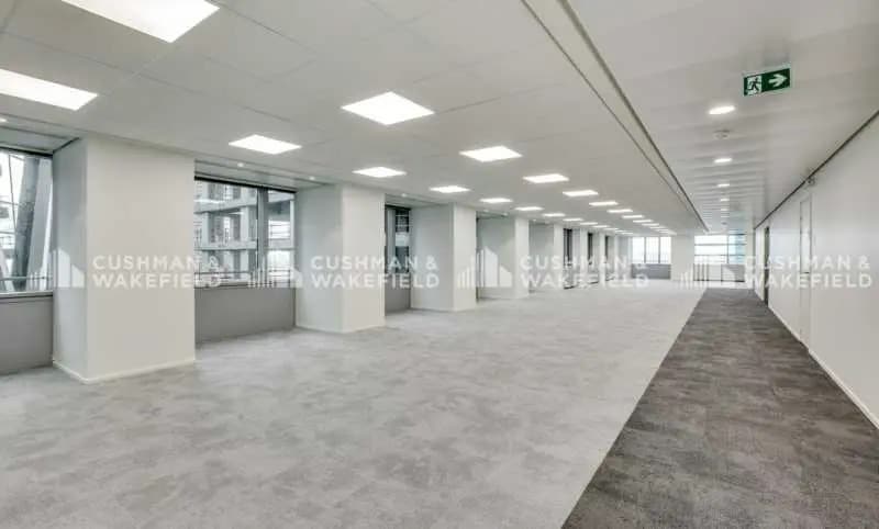 17 Place Des Reflets, Courbevoie to rent Building Photo- Image 1 of 22