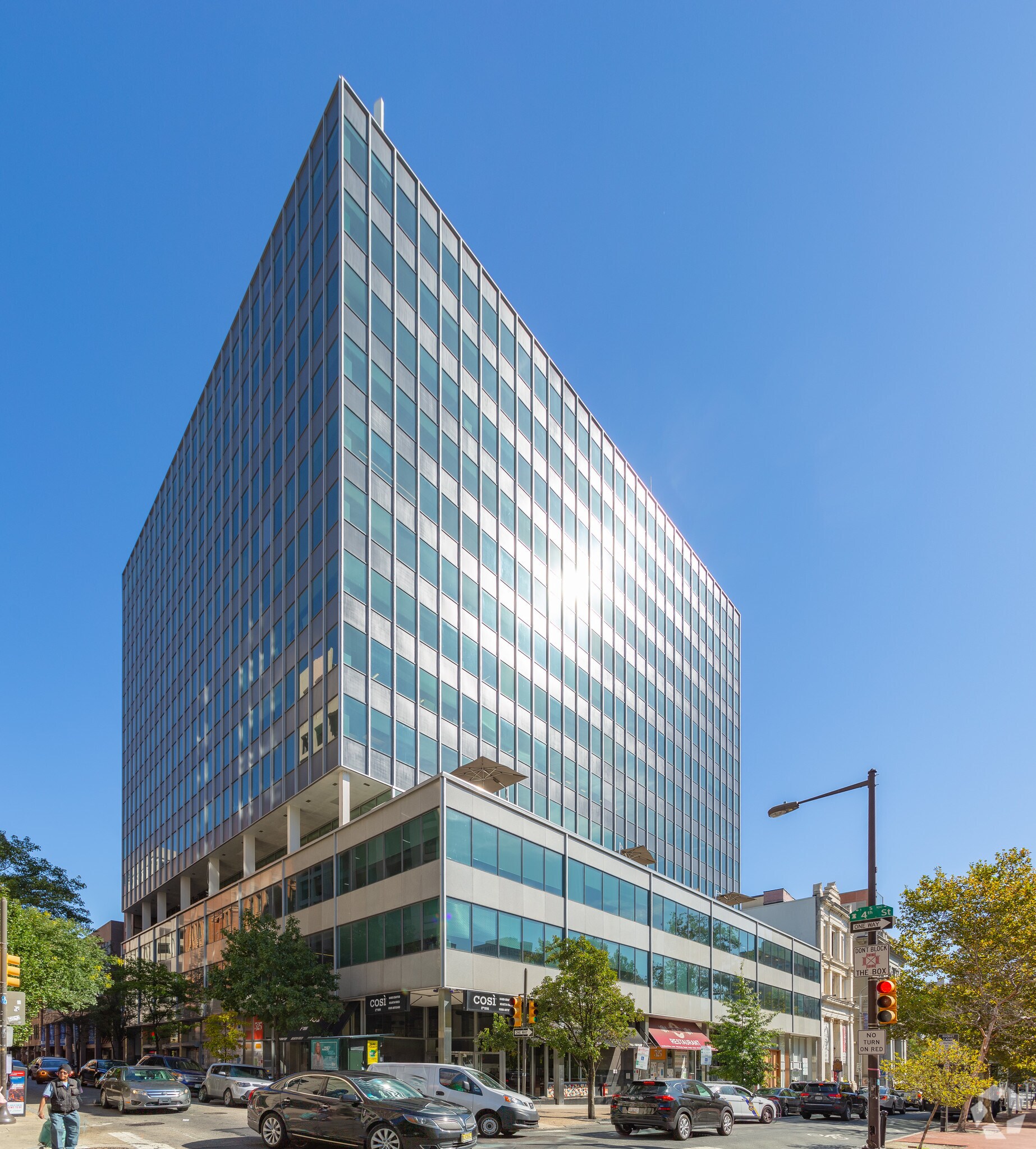 325 Chestnut St, Philadelphia, PA to rent Building Photo- Image 1 of 5