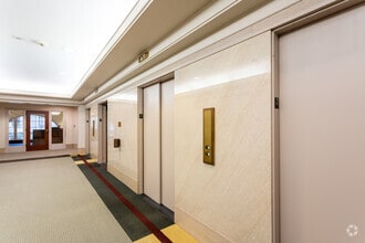 520 SW Yamhill St, Portland, OR to rent Interior Photo- Image 1 of 6