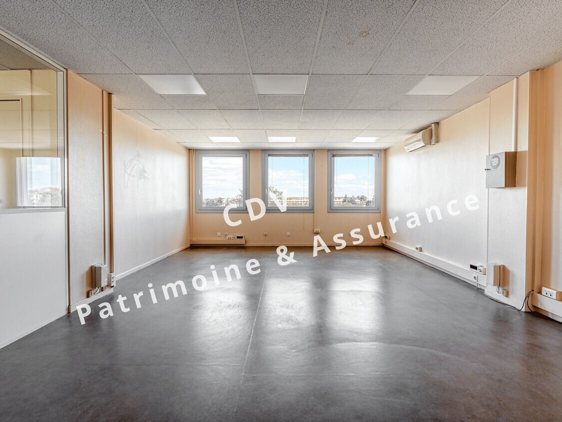 191 C Avenue Saint-Exupéry, Bron to rent Interior Photo- Image 1 of 7