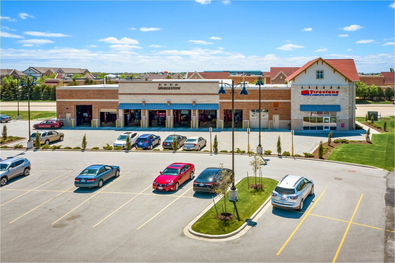 1688 Old Schoolhouse Rd, Oconomowoc 53066 UK