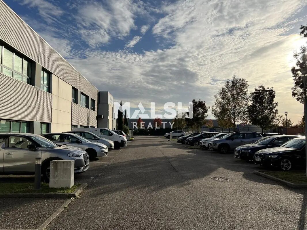 Office in Saint-Priest to rent Building Photo- Image 1 of 4