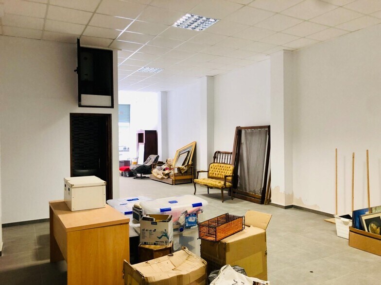 Carrer Clemente Gonzálvez Valls, 45, Elche, Alicante to rent - Interior Photo - Image 2 of 11