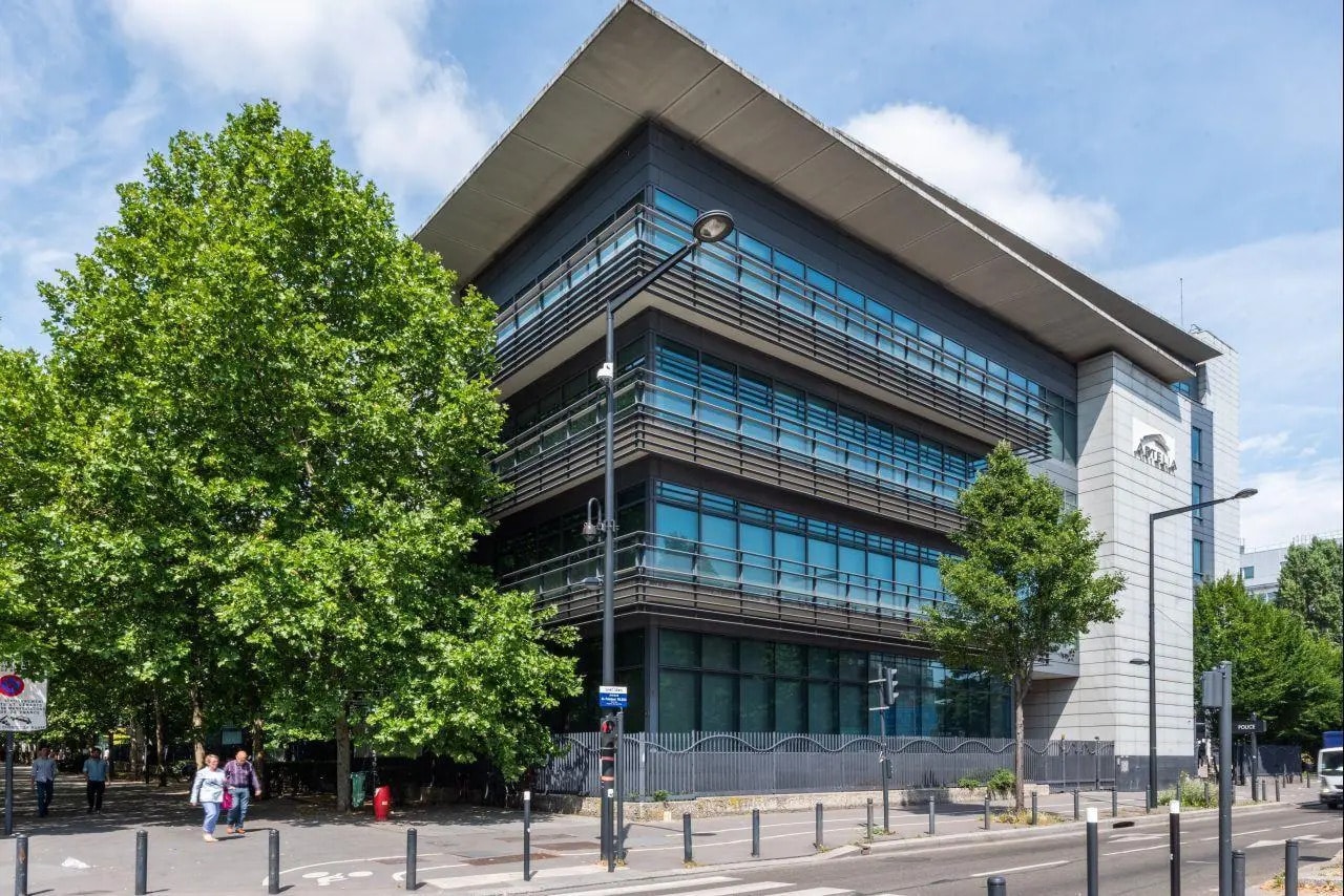 2-4 Avenue François Mitterrand, Saint-Denis to rent Building Photo- Image 1 of 16