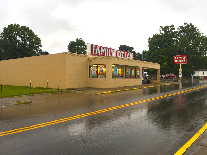 365 E Main St, Carlisle, KY for sale - Building Photo - Image 1 of 1