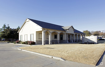 104 W 41st St, Sand Springs, OK for sale Primary Photo- Image 1 of 1