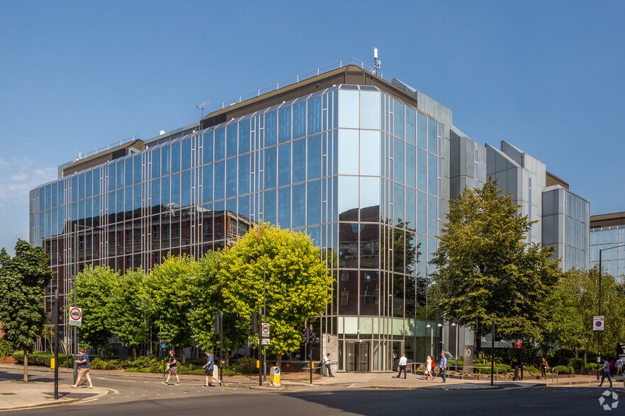 80 Hammersmith Rd, London W14 8UD UK