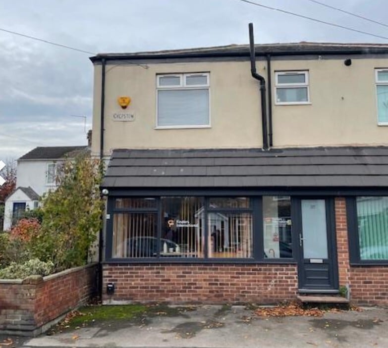 57 Main St, Hull for sale Primary Photo- Image 1 of 3