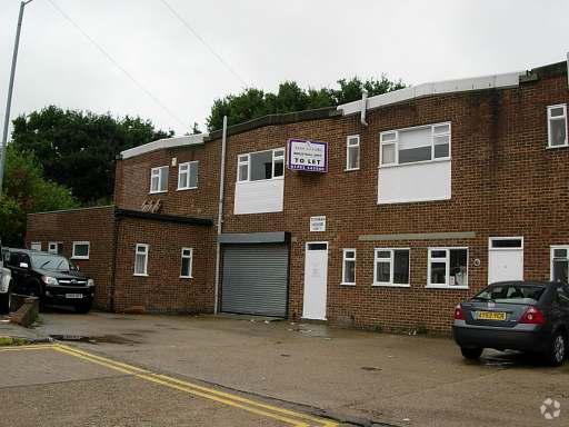 Totman Clos, Rayleigh for rent - Building Photo - Image 2 of 2